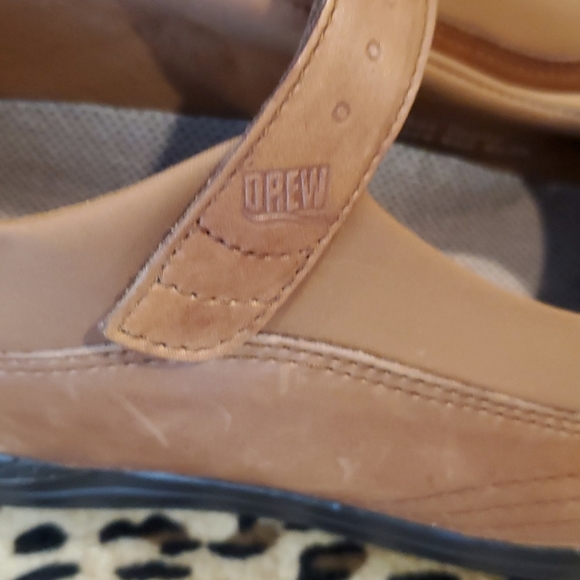 DREW Brown/Tan Leather Mary Jane Shoes - Picture 7 of 8